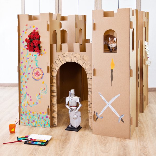 Spielburg aus Pappe – Kreativer Spielspaß, nachhaltig und flexibel Kinder-Spielburg aus umweltgerechter starker Wellpappe, farbliche Selbstgestaltung mit fast allen Farben möglich, 1 Bausatz = mehr als 5 Aufbau-Möglichkeiten.